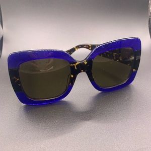 Gucci sunglasses GG0083S